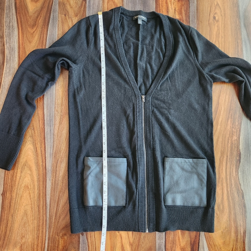 Stylish Banana Republic Long Zip Up Sweater Black Pockets w/ Leather Look Medium - Picture 7 of 9
